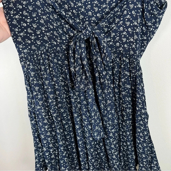 Brandy Melville Women's Mini Dress Navy Blue Floral Tiered Flowy Tie Back  Small - Picture 8 of 13